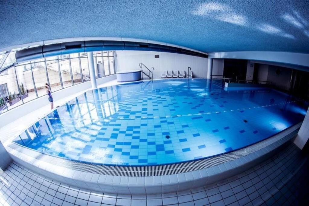 Premium Apartment For Old Town & Jewish Quarter - Balcony Plus Pool Onsite Красков Екстериор снимка